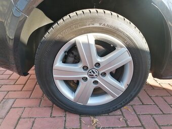VOLKSWAGEN MULTIVAN T5 2.0TDI 103KW (CAAC) 221TKM 7 MÍST - 17