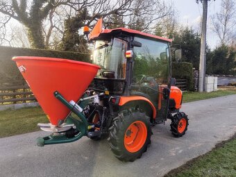 Malotraktor KUBOTA B2650 + nové rozmetadlo WESSEX, STK - TOP - 17