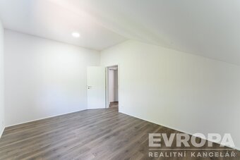 Prodej novostavby rodinného domu 6+kk 230 m² s pozemkem 958  - 17