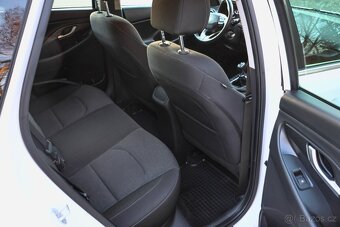 Hyundai i30 1.5 T-GDi mHEV iMT Family - 17