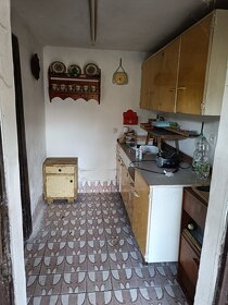 Prodej rodinného domu 150 m2, pozemek 1676 m2 - 17