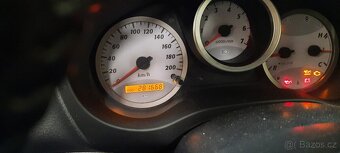 Toyota rav4  4x4 trojdverova - 17