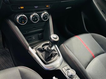 Mazda 2 1.5i 85KW BENZÍN 1MAJITEL LED VÝHŘEV FACELIFT - 17