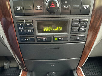 Kia Sorento 2.5 CRDi 4x4/Tažné/Tempomat/ČR - 17