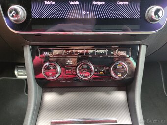 Škoda Superb III TSi SPORTLINE VIRTUAL PANORAMA CANTON ZÁRUK - 17