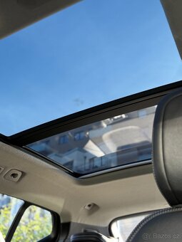 Volvo XC40 D4 AWD Panorama (odpočet DPH) - 17