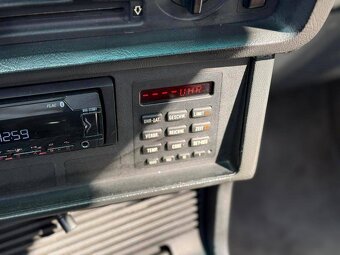 BMW M635CSi (E24) z roku 1984 - 17