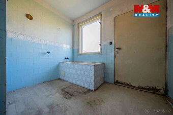 Prodej rodinného domu, 180 m², Lesná - 17