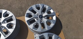 Dacia duster  renault honda toyota nissan 5x114,3 r16 - 17