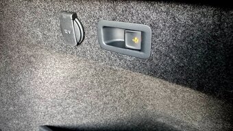 VW Passat Facelift  R-line, 2.0 TDI, DSG, el.Kufr, org.Tažné - 17