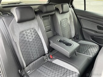 Volkswagen Golf VIII 2.0 TDi/110kW DSG R-Line - 17