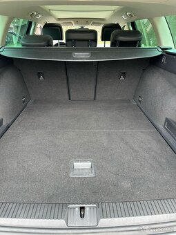 Volkswagen Passat, Kombi 1,6 TDi 88 kW R-LINE PANORAMA - 17