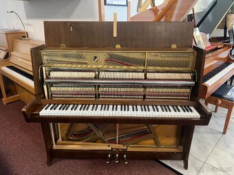 Pianino Petrof mod. klasik 114 se zárukou, doprava.REZERVACE - 17