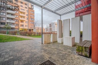 Prodej bytu 2+kk, 54,3 m2, balkon, garážové stání, novostavb - 17