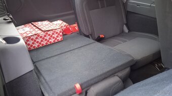 FORD GRAND C-MAX 2,0TDCi103kw,rv2011,7MÍST,2XŠOUPAČKY,VÝBAVA - 17