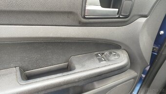 Ford Focus 1.6 16v    2006 - 17