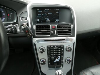 Volvo XC60 2.4 D4 140kW AWD Ocean Race,ČR,DPH - 17