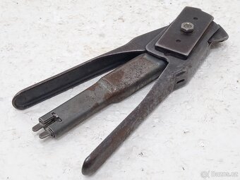 Bostitch - retro kroužková sponkovačka OK stav - 17