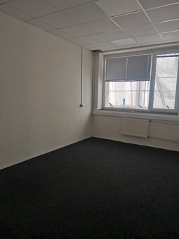 Pronájem kanceláří v Hradci Králové 17m2, ev.č. 00064 - 17