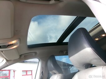 VOLVO XC60 2,4D4 Summum AWD Auto Pano Xen 2014 - 17