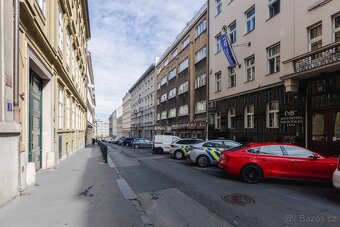 Krásný byt 1+kk /T, 28 m2 + 10 m2, přímo u Václavského náměs - 17