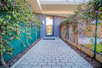 Pronájem luxusního bytu 2+kk, Neratovice - 17