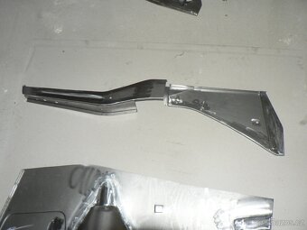 Kompletní zadní podběhy Škoda 1000 MB, 100, 110R - 17