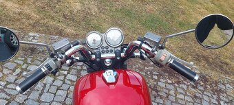 Honda VF 700 C  Supermagna - 17