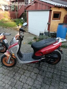 Dva skútry , Yuki rallye moto zeta - 17