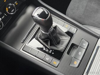 Škoda Superb 1,5 TSi DSG Sportline ČR 2.maj 16V 7DSG - 17