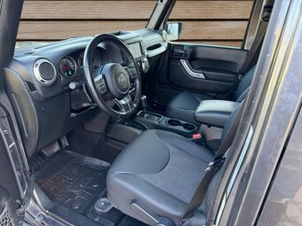 JEEP WRANGLER JK SAHARA PENTASTAR - 17