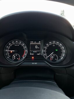 Škoda Octavia combi 2.0 tdi LK DSG - 17