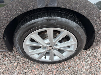 Škoda Rapid 1,2TSi,16alu,vyhř,digiklima,106tkm,servis, - 17