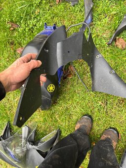 Sada plastu i s nadrzi na Yamaha R1 09-11 - 17