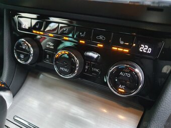 Škoda Superb 3 iV Combi 1.4 TSI 160kW DSG - záruka Autodraft - 17