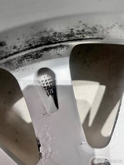5x114,3 R16 originál zimní sada Toyota Avensis 205/55 - 17