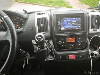 Obytné auto Burstner ixeo sjížděcí postel garáž,59TIS.KM - 17