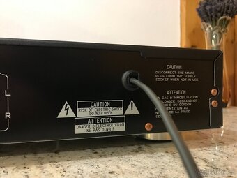 Pioneer F-656 Top stav - 17