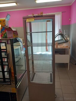 Prodám vybavení z cukrárny - 17