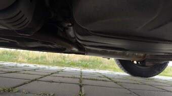 Hyundai i30 1.6 CRDi 66 kW, r.v. 2011, nafta, 193 tis. km - 17