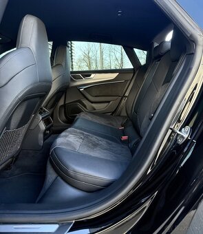 Audi RS7 4.0 V8 TFSI quattro - 17