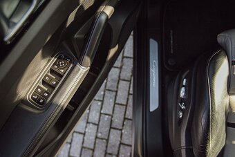 Porsche Cayenne Coupe E-Hybrid 4x4 A/T - 17