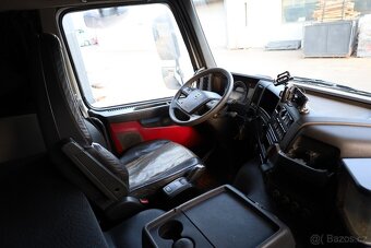Volvo FMX s jeřábem HIAB - 17