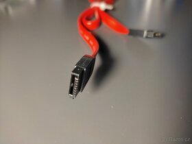 Různé typy kabelů USB A, USB C, DP, HDMI, VGA, DVI atd.. - 17