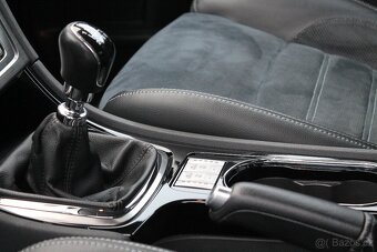 Ford Mondeo 2.2TDCI 129kW TITANIUM + PRAV. SERVIS + 1MAJ - 17