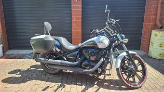 Kawasaki Vulcan 900 Custom - 17