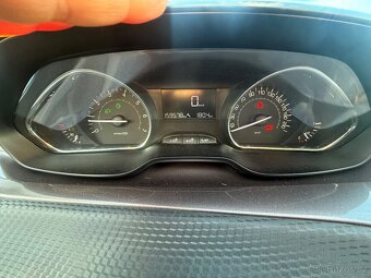 Peugeot 2008 1,2 benzin stk 05/2027 - 17