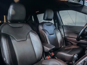 Jeep Compass 1.3 PHEV AT Limited DPH - 17