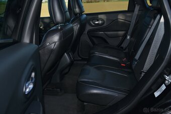 Jeep Cherokee 2.0 M-JET 125 kW 4x4 LIMITED - 17