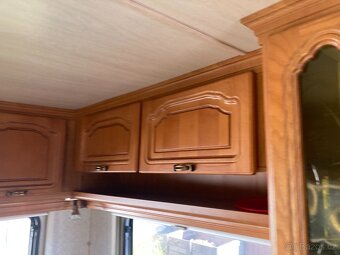 Prodám karavan francouz , topení s rozfukem , lednice ,solar - 17